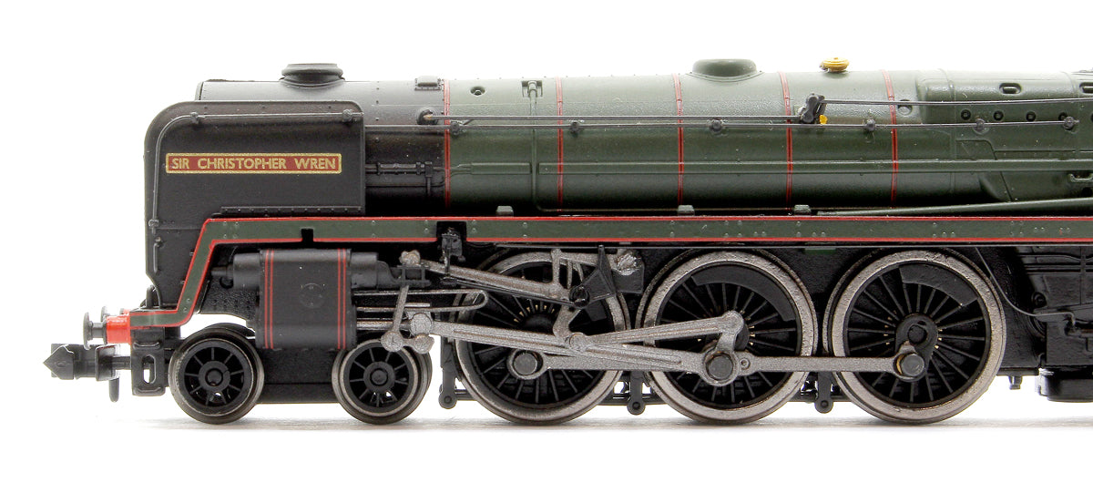 Class 7MT Britannia 4-6-2 East Anglian Set 70039 BR Green Early Crest 4 Gresley Crimson & Cream Coaches