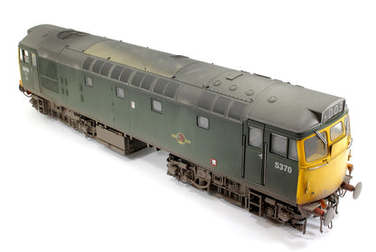 Class 27 BR plain green 5370 (full yellow ends) Diesel Locomotive - Weathered