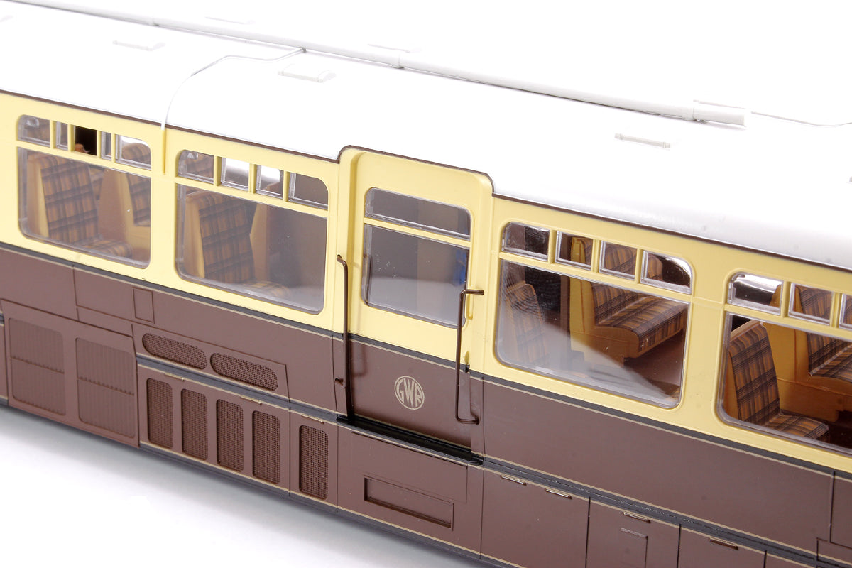 Streamlined Railcar 12 Lined Chocolate & Cream GWR Monogram Diesel Locomotive - DCC Fitted