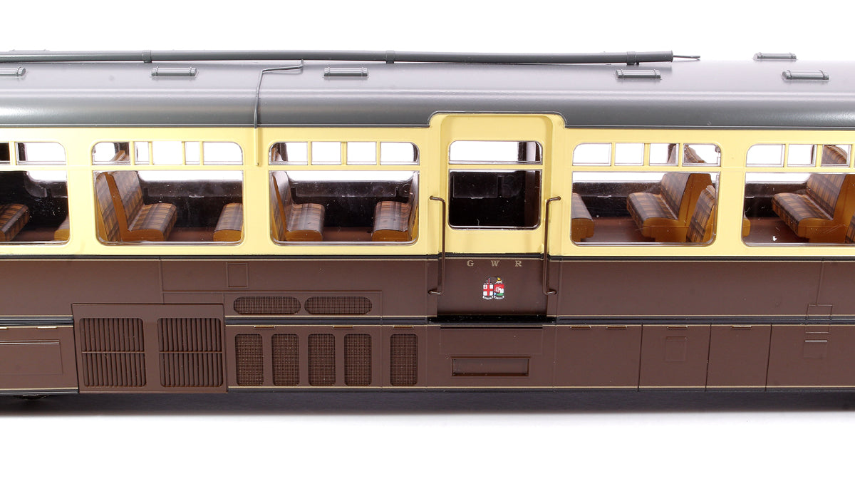 Streamlined Railcar 16 Lined Chocolate & Cream GWR Twin Cities Diesel Locomotive - DCC Fitted