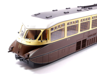 Streamlined Railcar 10 Lined Chocolate & Cream GWR Monogram Diesel Locomotive