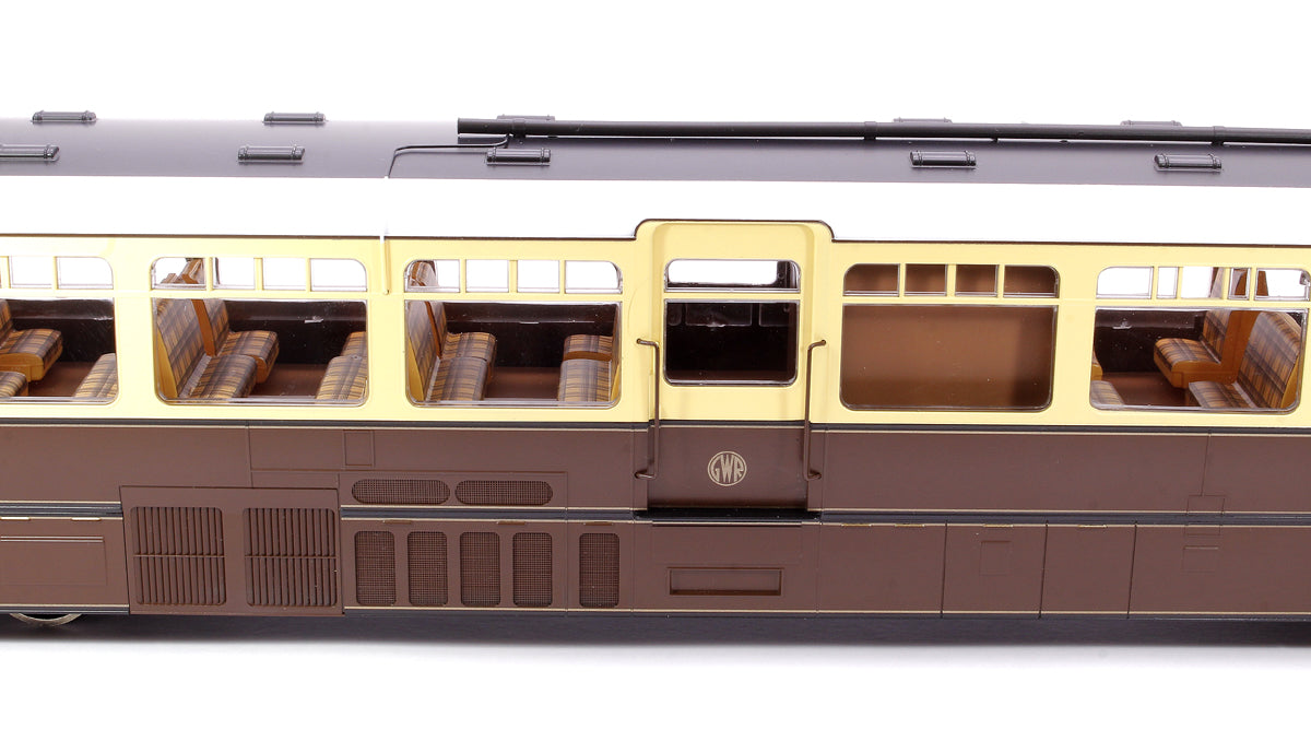 Streamlined Railcar 10 Lined Chocolate & Cream GWR Monogram Diesel Locomotive - DCC Sound