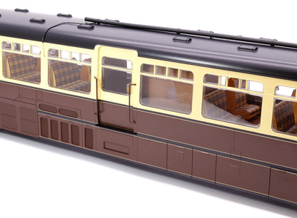 Streamlined Railcar W11 BR Lined Chocolate & Cream Diesel Locomotive