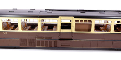 Streamlined Railcar W11 BR Lined Chocolate & Cream Diesel Locomotive