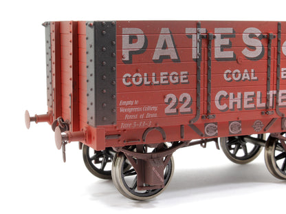 7 Plank 9' Wheelbase 2 Door Pates & Co No 22 - Weathered