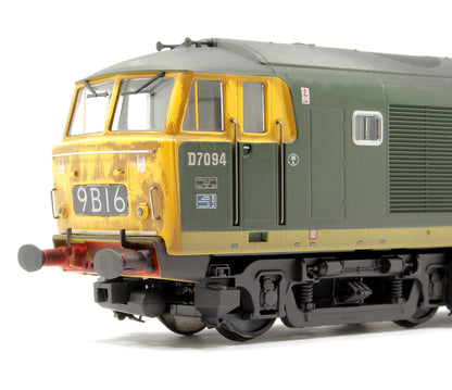 Class 35 BR 'Hymek' BR Green FYE D7094 Diesel Locomotive - Weathered