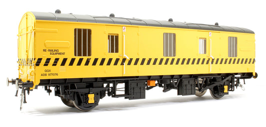 BR Mk1 CCT 4w General Purpose Van in Breakdown Train Unit (BTU) Yellow No.977076