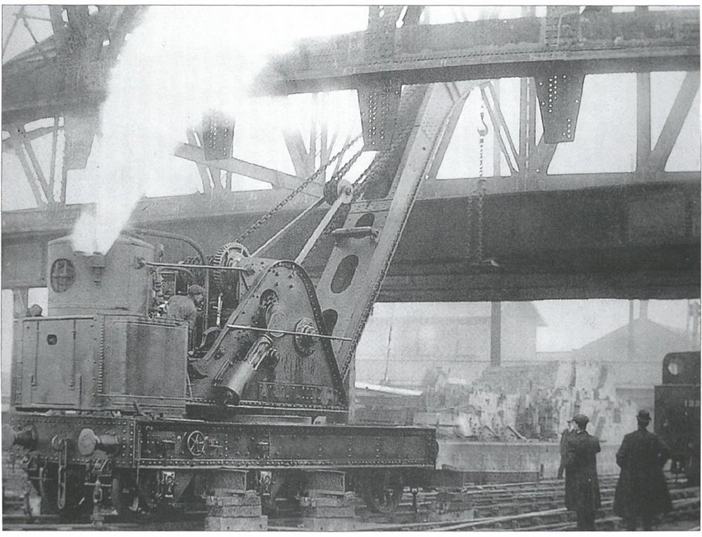 Standard Cowans Sheldon 15T Crane LNER Sunderland 901628