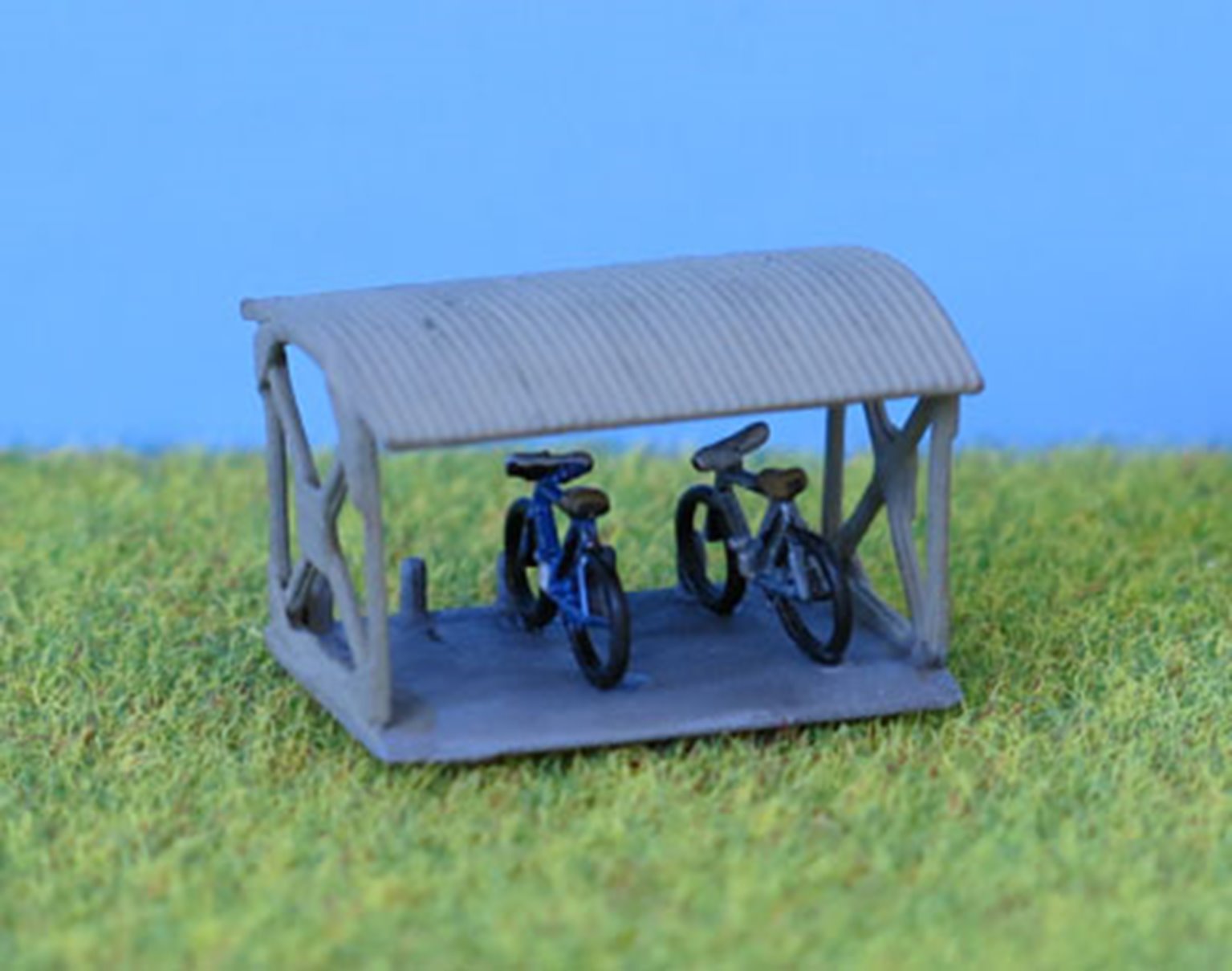 PDB13 P&D Marsh N Gauge Bike Shed & 2 Bikes - Unpainted