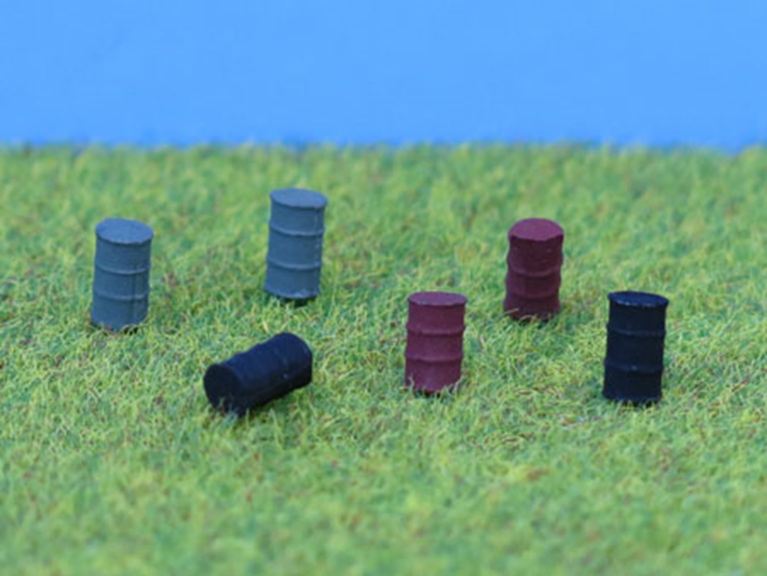 PDB496 P&D Marsh N Gauge Oil Drums - UNPAINTED