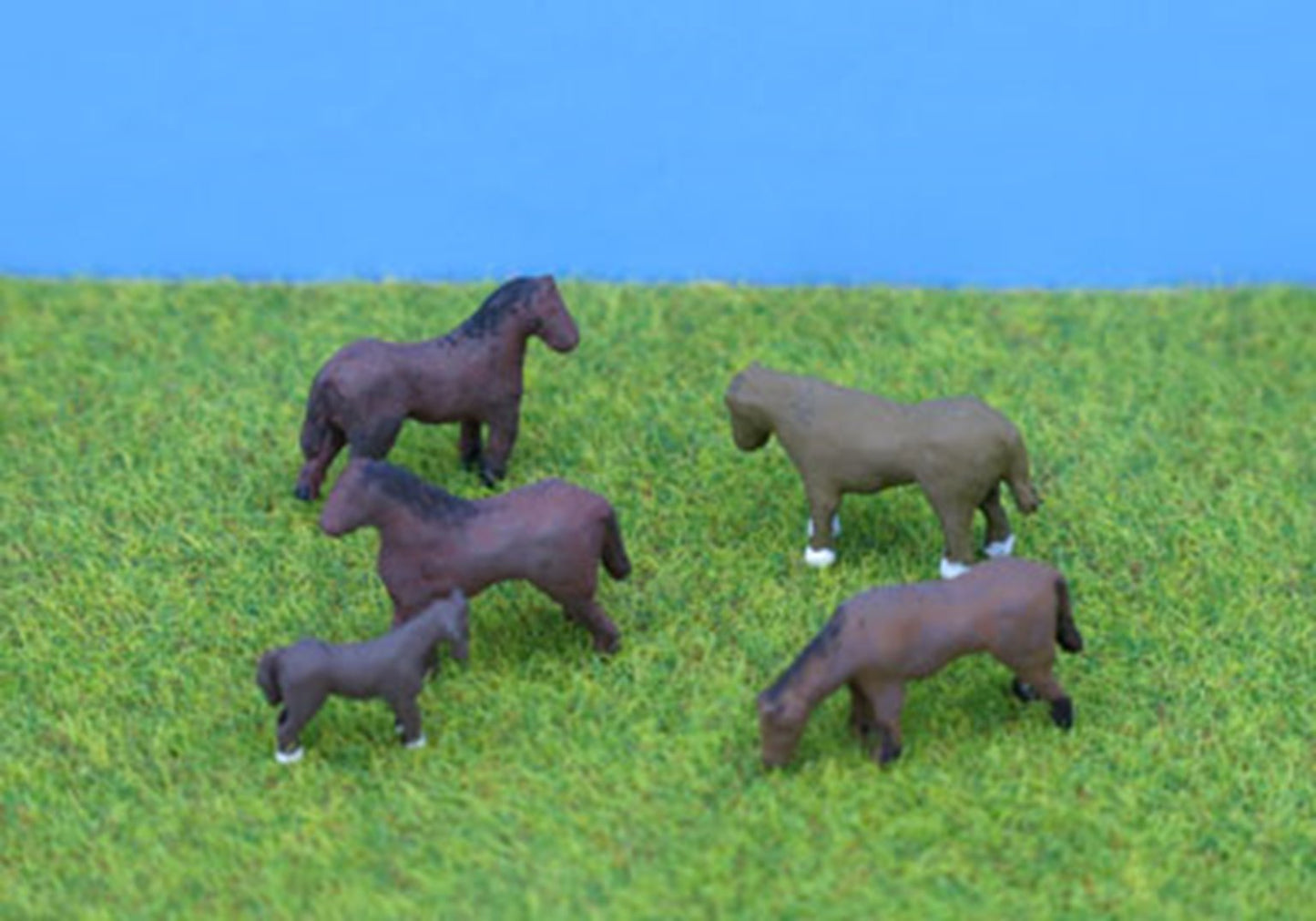 PDC50 P&D Marsh N Gauge Horses  - UNPAINTED