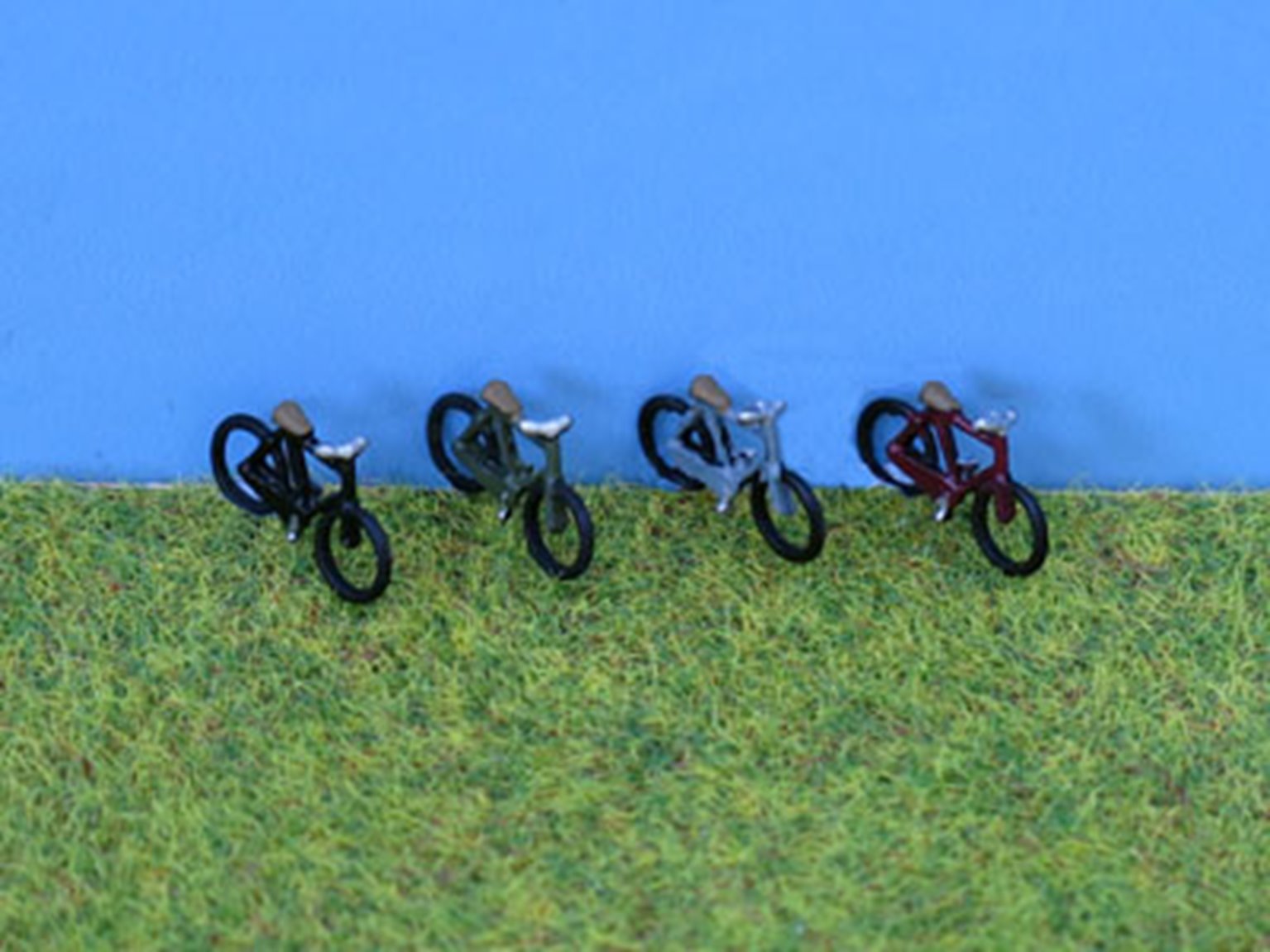 PDX52 P&D Marsh N Gauge Painted Bikes