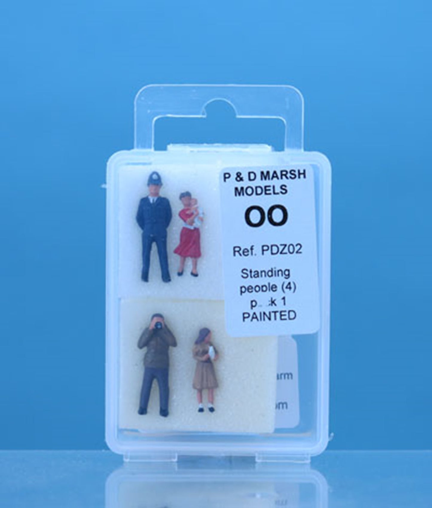 OO Gauge Painted Standing People