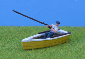  PDZ33 P&D Marsh OO Gauge Man Fishing in Rowboat