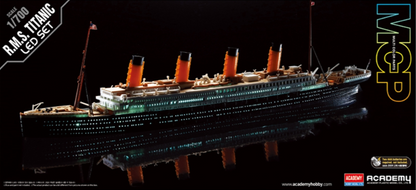 R.M.S. Titanic + LED set Model Kit