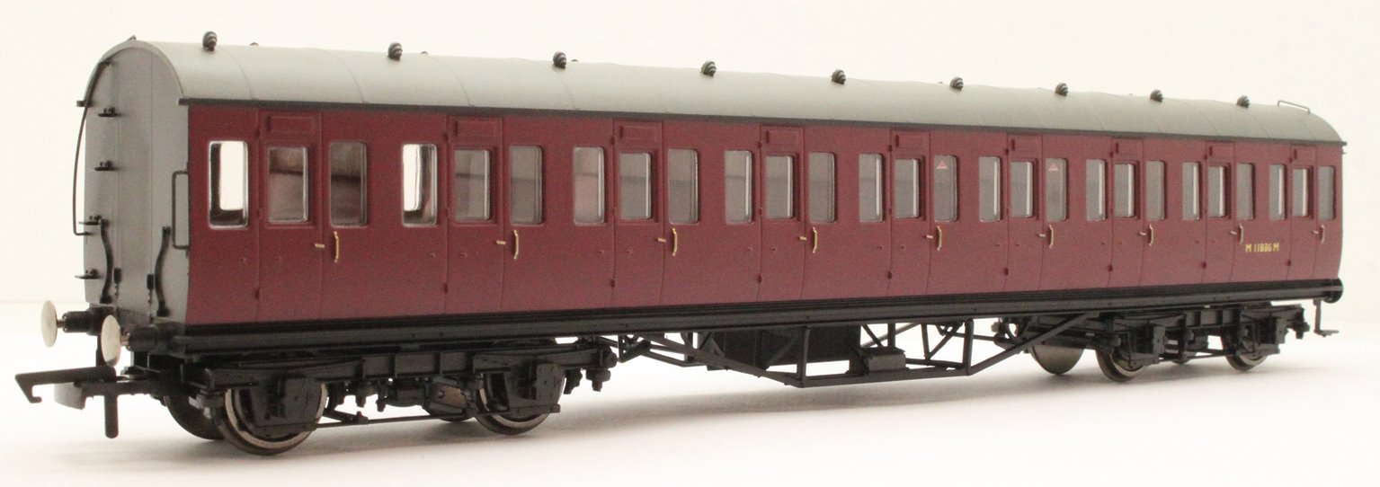 BR 57' Stanier Non-Corridor Third M11886M 
