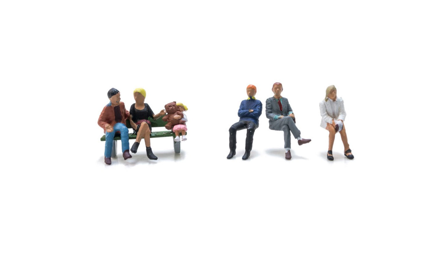 Woodland Scenics WA2134 N Gauge Figures - Bus Stop People