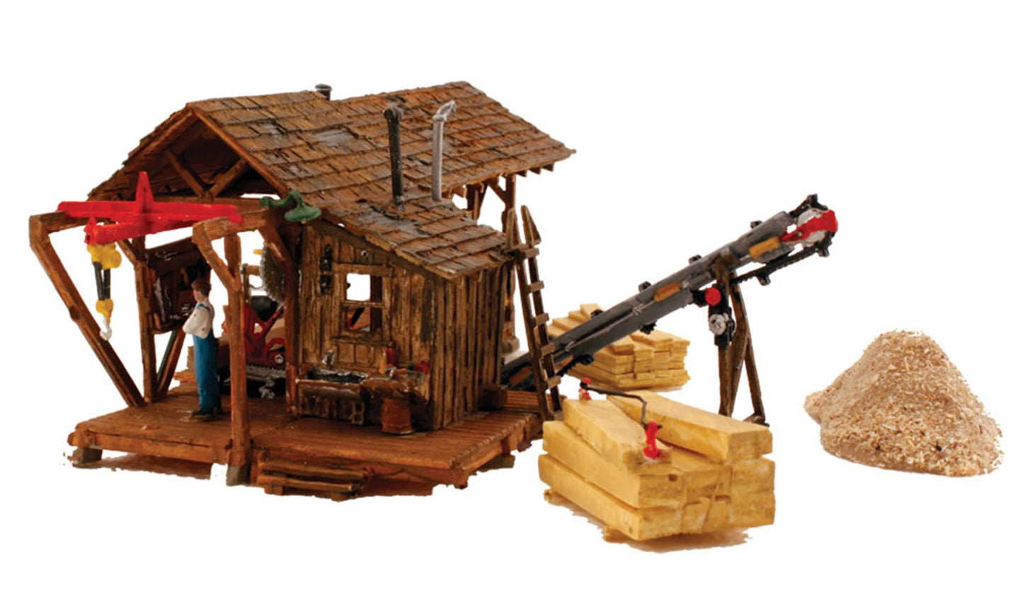 BR5044 Woodland Scenics - HO Scale Buildings - Buzz's Sawmill