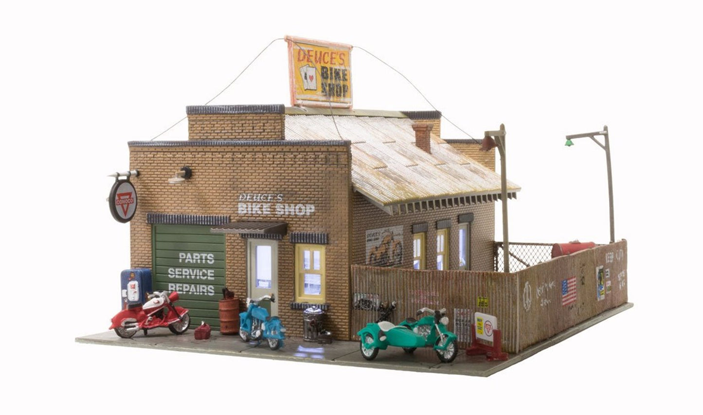 Woodland Scenics - HO Scale Buildings - Deuce's Bike Shop