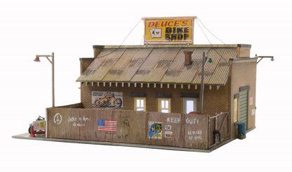 BR5045 Woodland Scenics - HO Scale Buildings - Deuce's Bike Shop