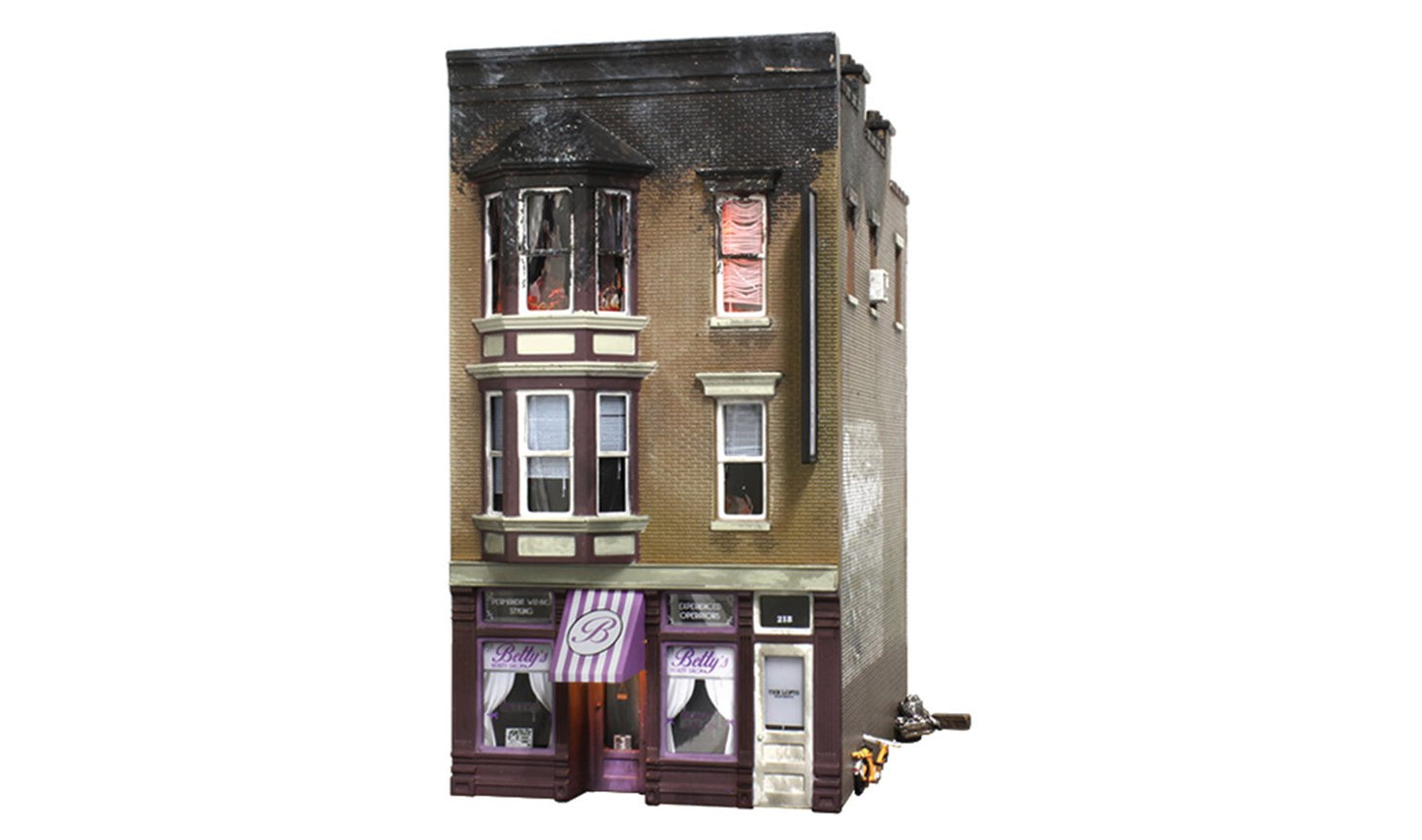 Woodland Scenics - HO Scale Buildings - Betty's Burning Building