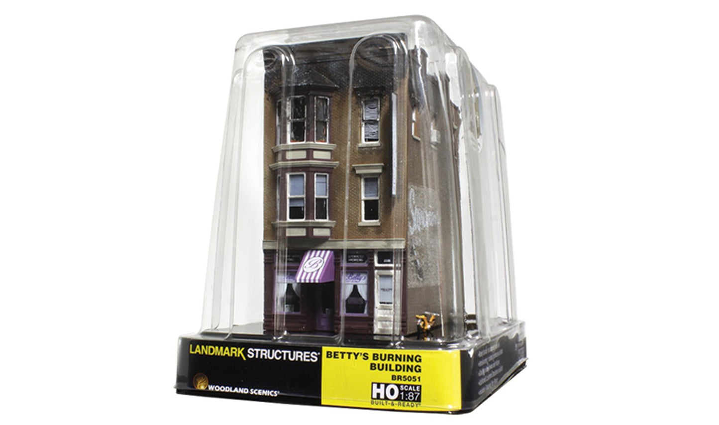 BR5051 Woodland Scenics - HO Scale Buildings - Betty's Burning Building