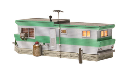 BR5060 Woodland Scenics - HO Scale Buildings - Grillin' & Chillin' Trailer