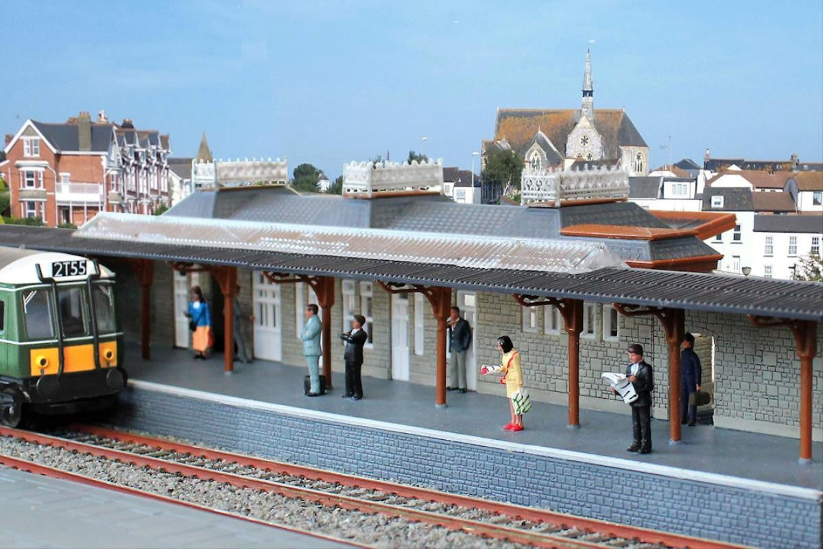Lcut Creative OO Gauge Station Platform With Building Extension – Kit, B 00-07A, UK Made