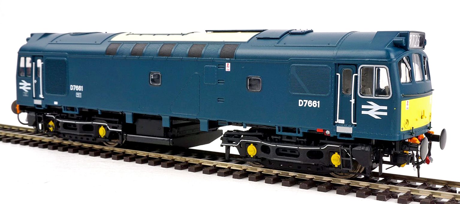 Class 25/3 - D7661 BR Early Blue with small yellow panels