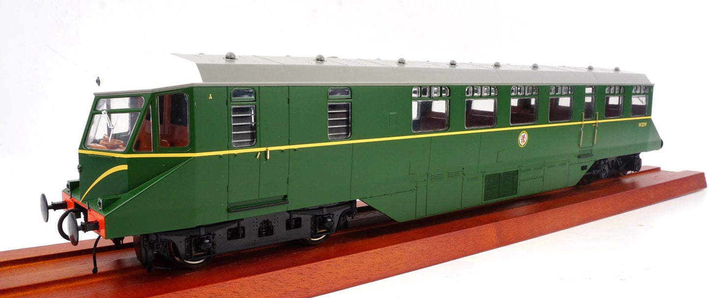 GWR AEC ‘Razor Edge' Railcar BR green with speed whiskers (white cab roofs) No.W32W