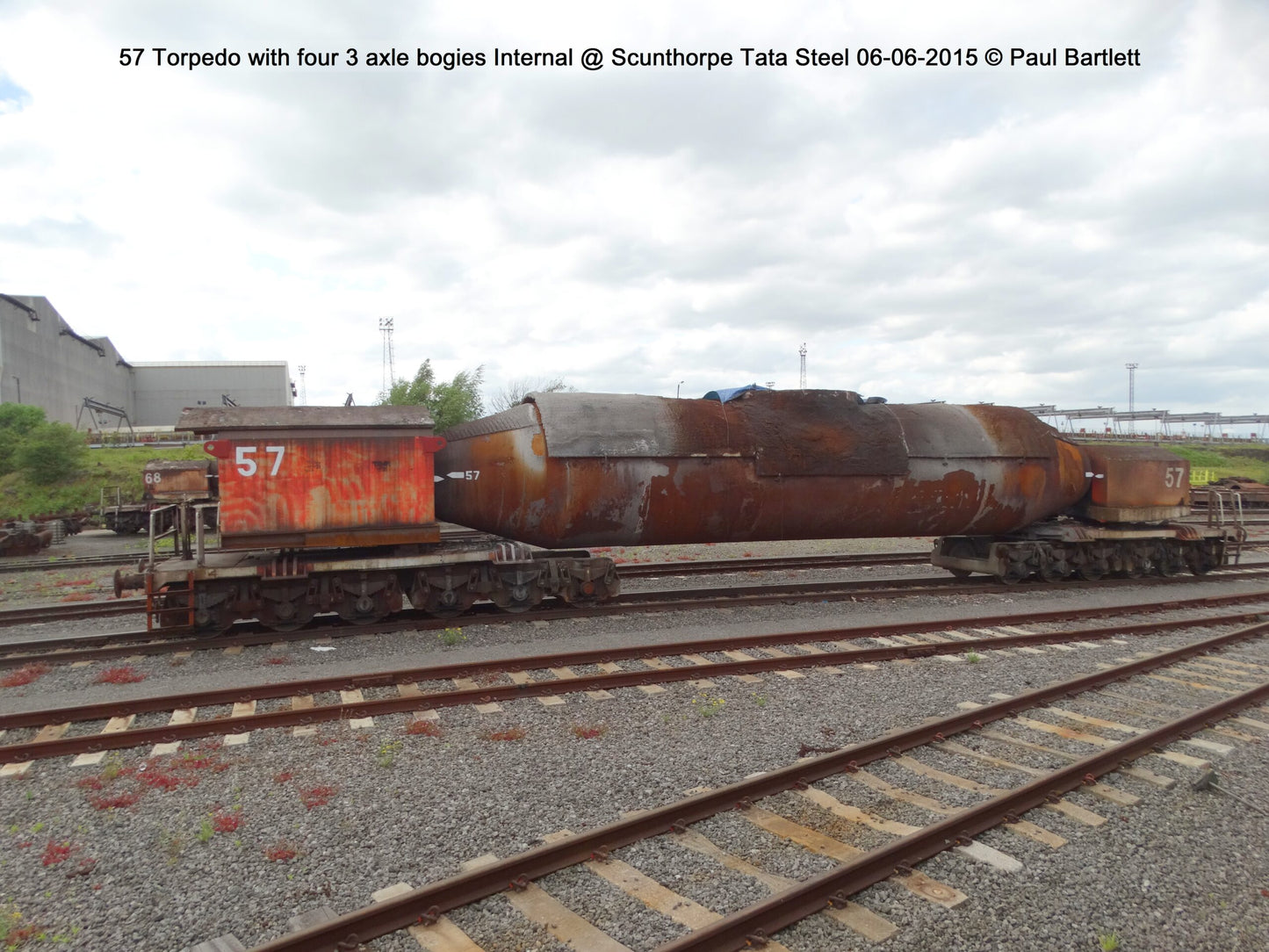 Pair of Torpedo Molten Iron Ore Wagons (Non-Rotating)