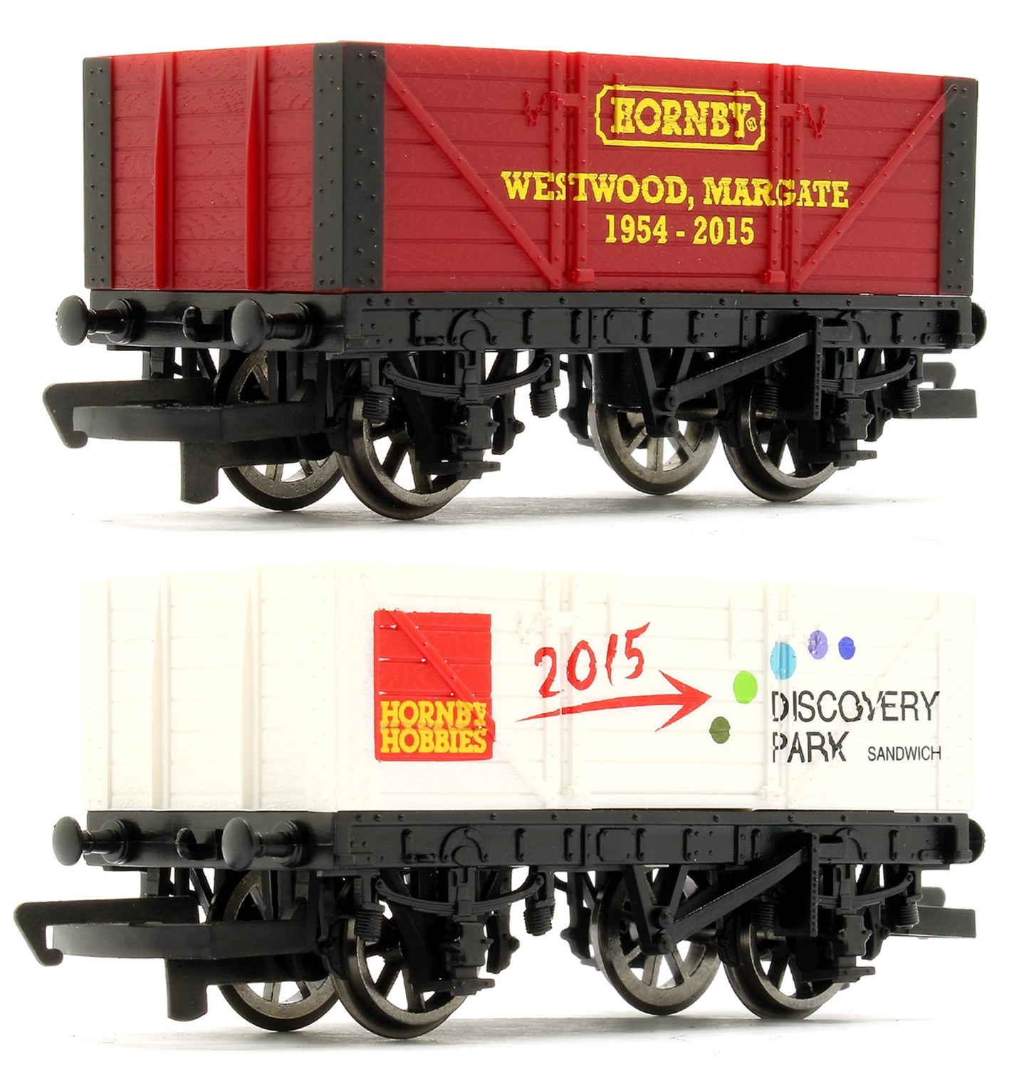 Hornby R6786 New Era Wagon Twin Pack limited edition of 2015