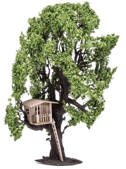 Tree (with Tree House)