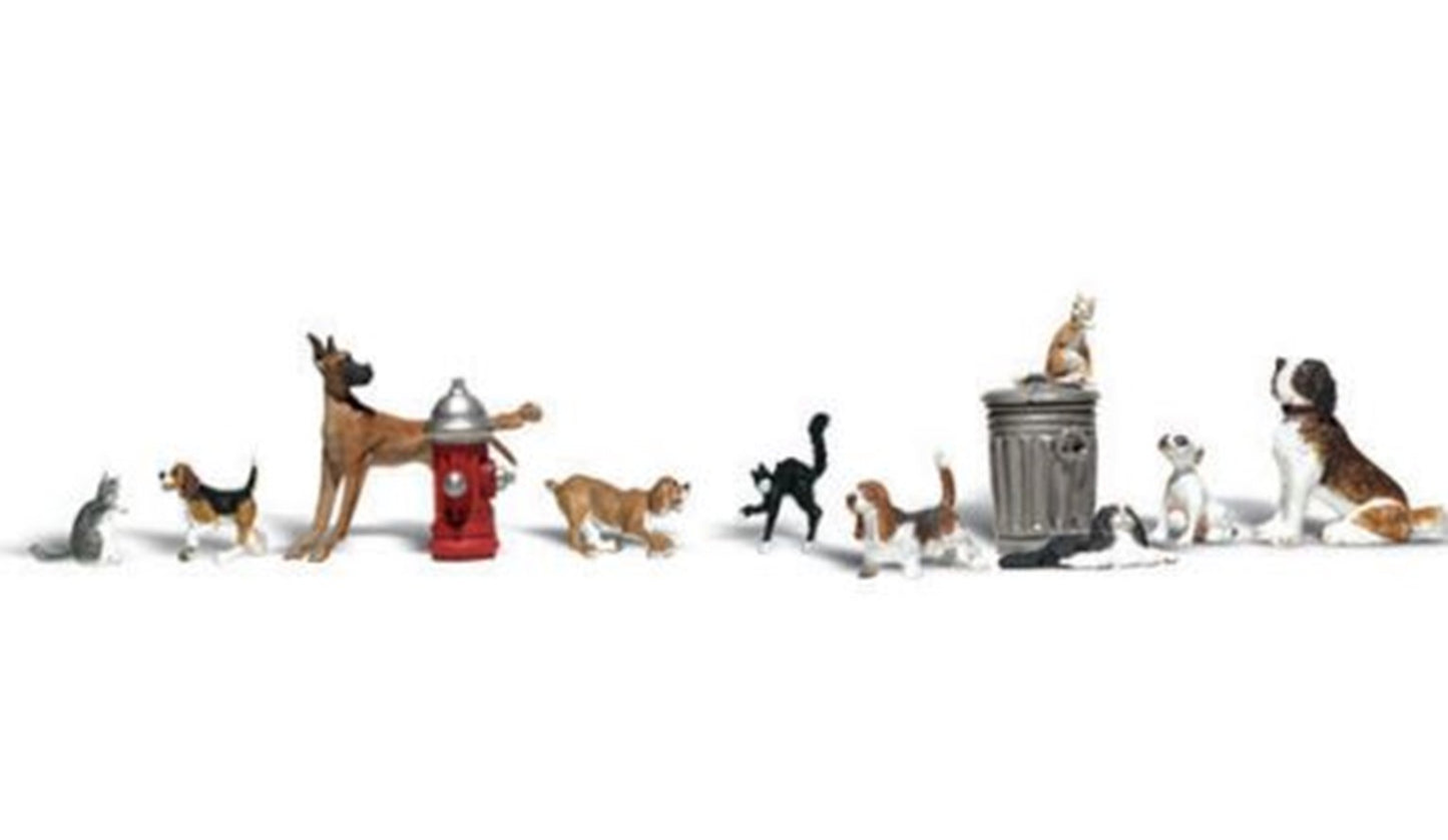 Woodland Scenics WA2140 N Gauge Figures - Dogs & Cats